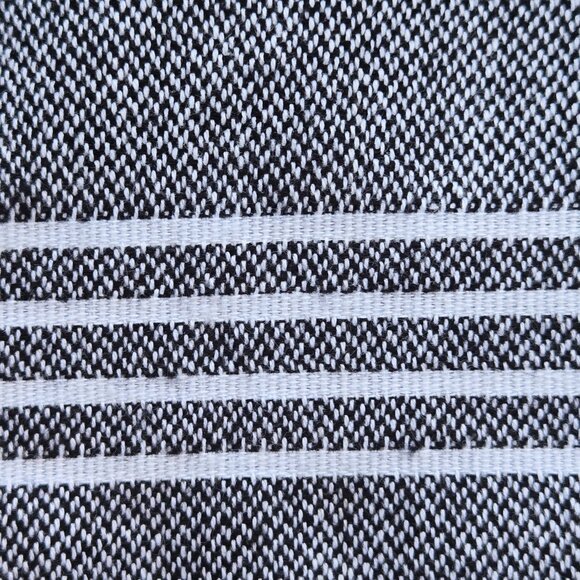 NWT Creme de la Creme Oversized Fringed Scarf Wrap Navy White Linen Cotton - Picture 4 of 8